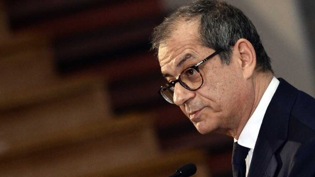 Immagine di L'Eurogruppo tira dritto e chiede a Tria di cambiare la manovra