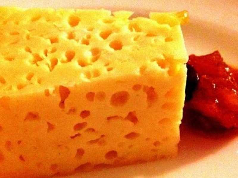 A Lodi trovo moltissimi lodigiani che snobbano il loro Pannerone. Foto di Marco via Flickr