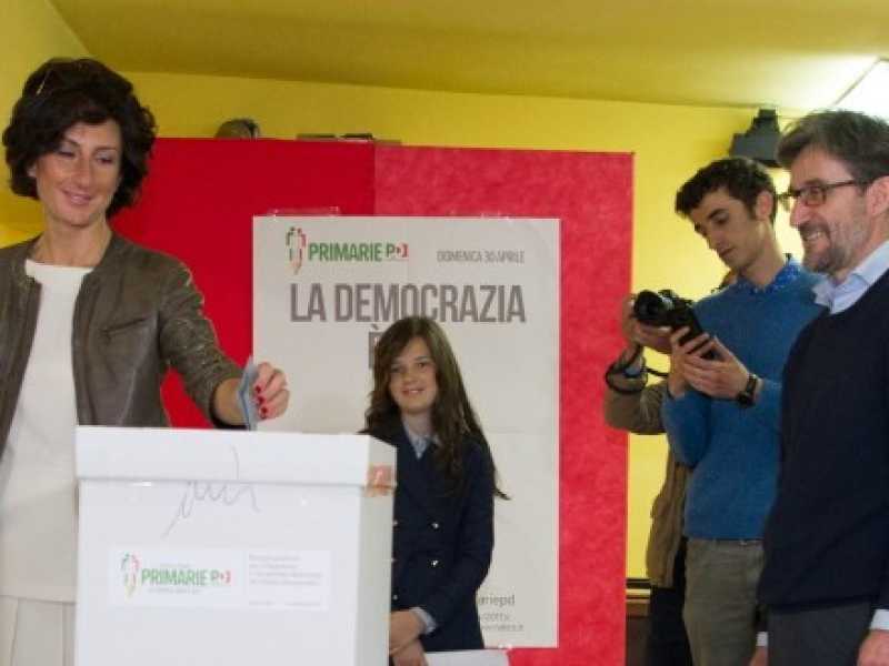 Matteo Renzi vota alle primarie per il segretario del Pd(Foto LaPresse)