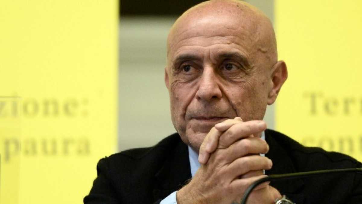 Immagine di Scatta l’ora Minniti. La strategia per superare il 18 per cento