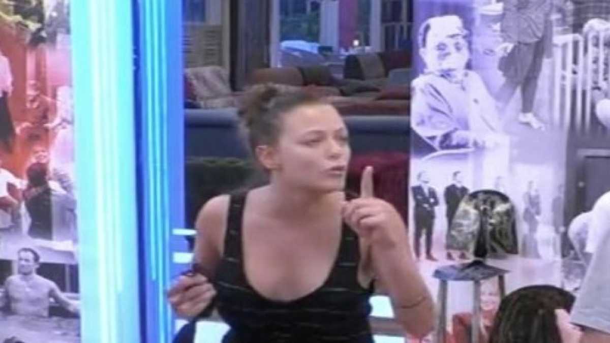 Immagine di Cecchi Paone e la strana idea di cultura che esce dal Grande Fratello Vip