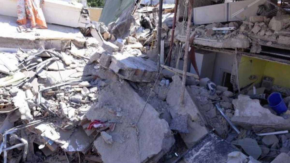 Immagine di Il superambientalista che piace ai grillini li sbugiarda sul condono (e su De Falco)