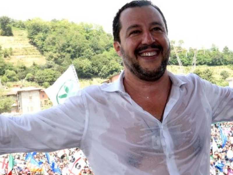 Matteo Salvini a Pontida (foto LaPresse)