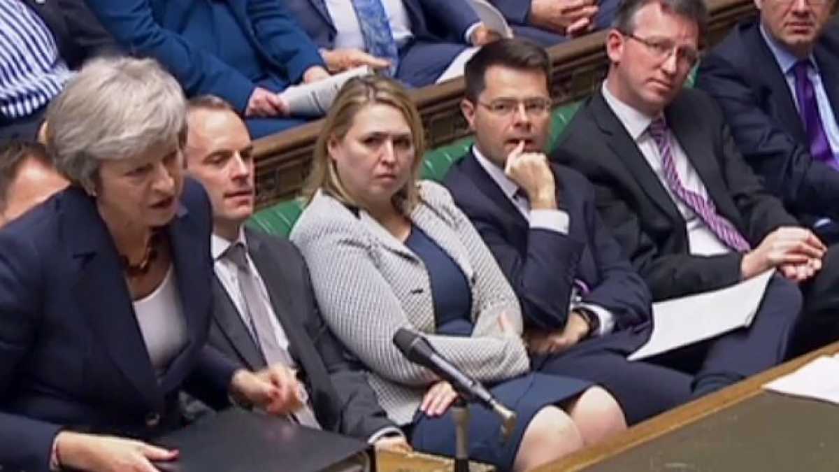 Immagine di La May va avanti sulla Brexit nonostante le dimissioni