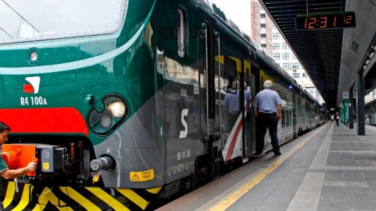 Immagine di Questo governo ci rallenta. Fontana cerca una holding per Trenord