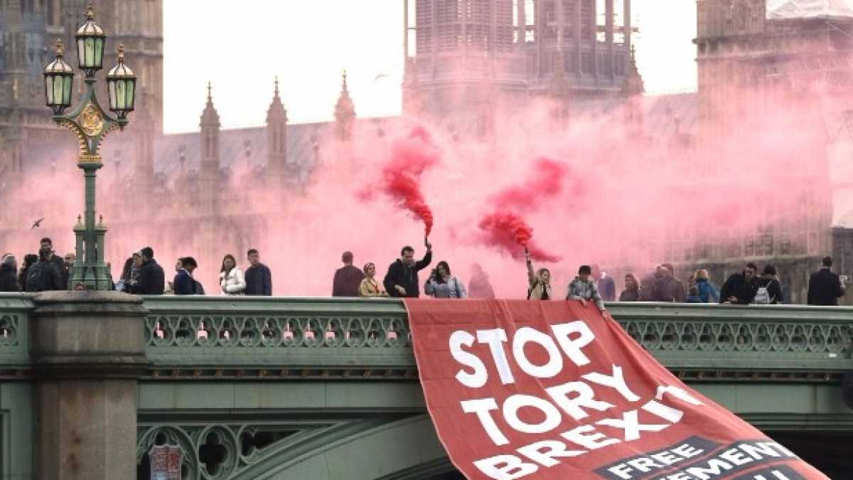 Immagine di In bilico sulla Brexit