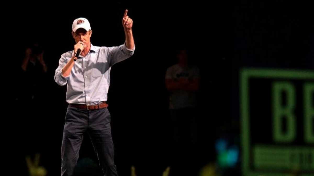 Immagine di Beto O’Rourke ci racconta pure qual è il bagno libero in casa la mattina