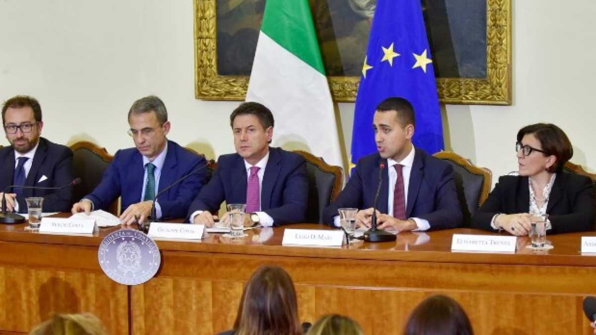 Immagine di Il teatro della monnezza