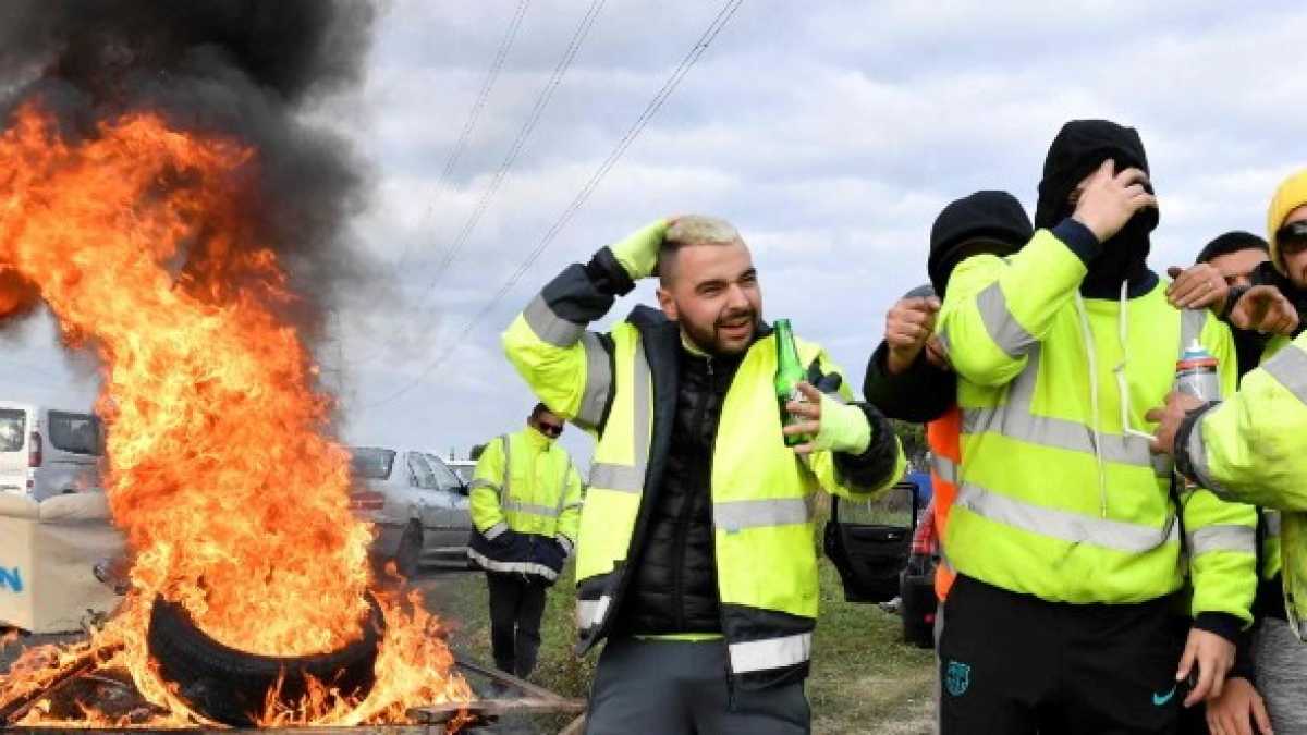 Immagine di Chi si intesterà i “gilet gialli” anti Macron?