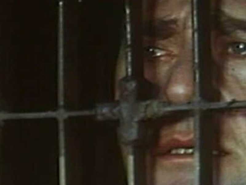 Immagine tratta dal film con Alberto Sordi "Detenuto in attesa di giudizio"