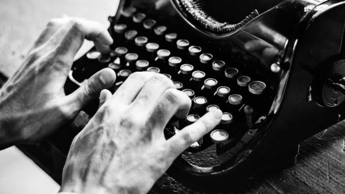 Immagine di Perché hai deciso di scrivere un libro? E gli sventurati risposero