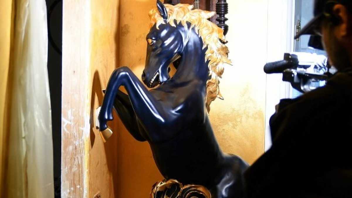 Immagine di Chi vuole i mobili dei Casamonica?
