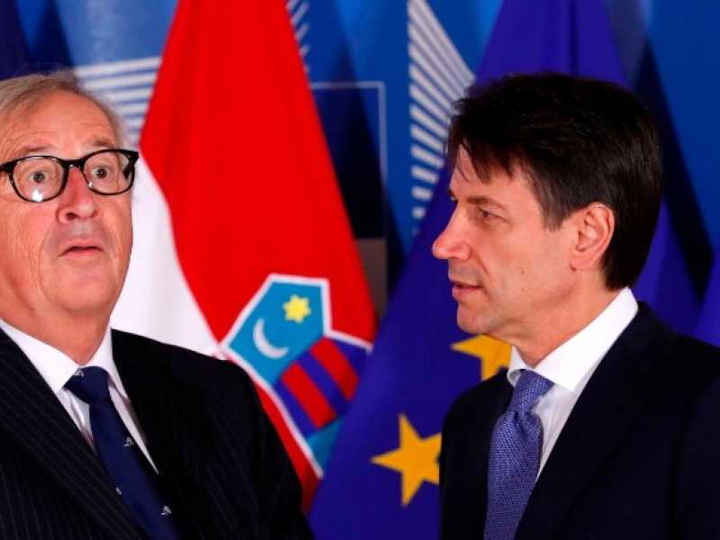 Juncker e Conte. Foto LaPresse