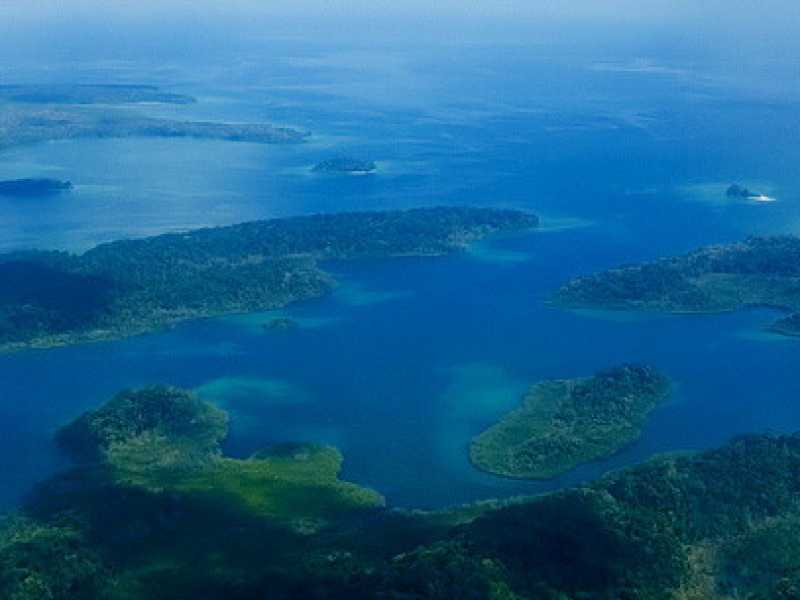 Un'isola dell'arcipelago delle Andamane nel Golfo del Bengala  (foto Wikipedia)