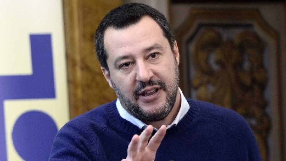 Immagine di La mossa ultra elettorale di Salvini: “Il deficit? Non è problema di decimali”