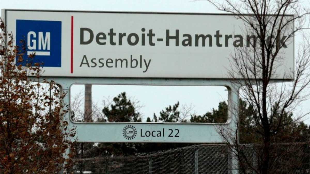 Immagine di La fiducia sul decreto sicurezza e i tagli di General Motors