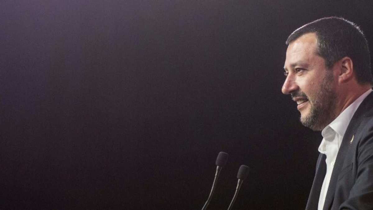 Immagine di Gli uomini soli al comando comandano poco e finiscono soli