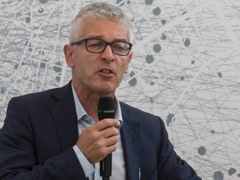 Nicola Morra è un senatore grillino e il presidente della commissione Antimafia (Foto Imagoeconomica)