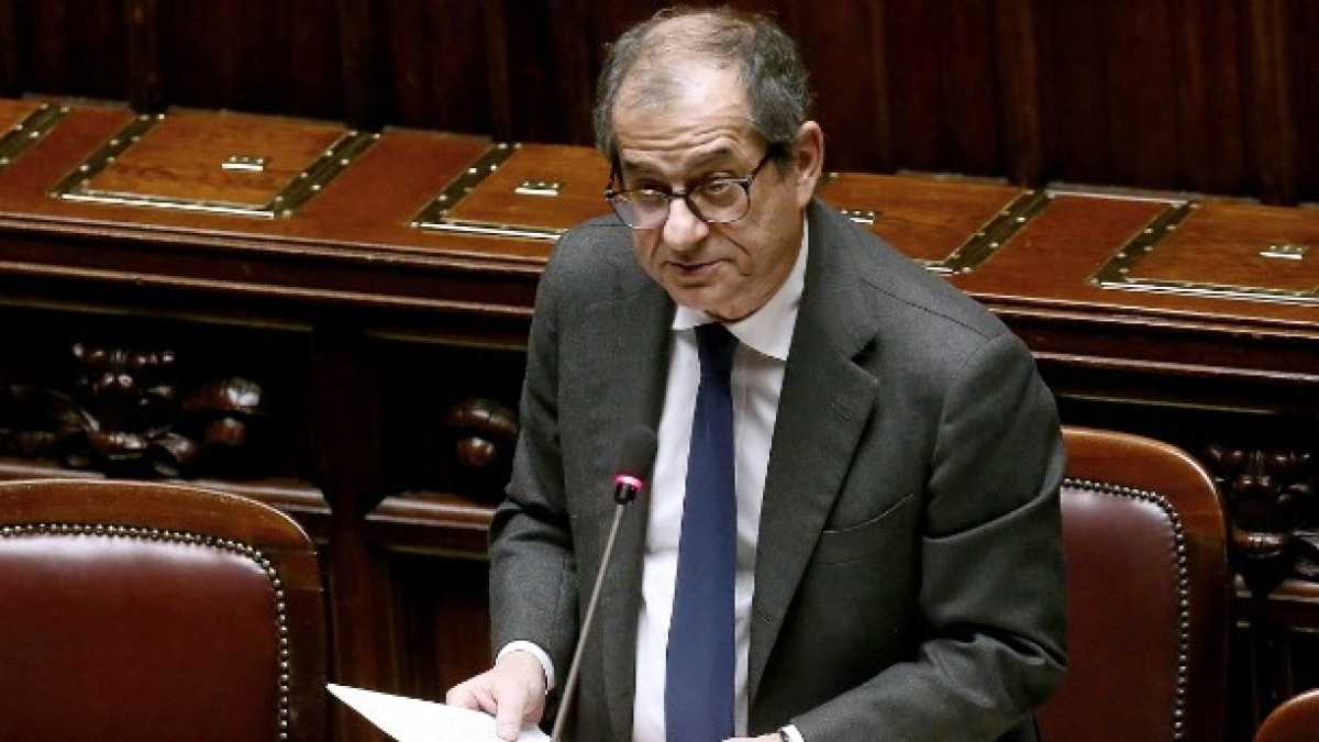 Immagine di Tria in Senato dimostra che il governo non ha ancora un piano