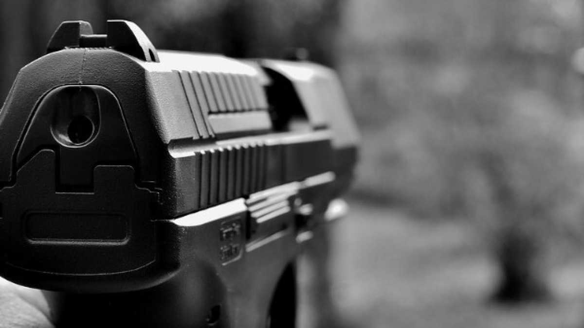 Immagine di Aiutare l’aggredito, non l’aggressore