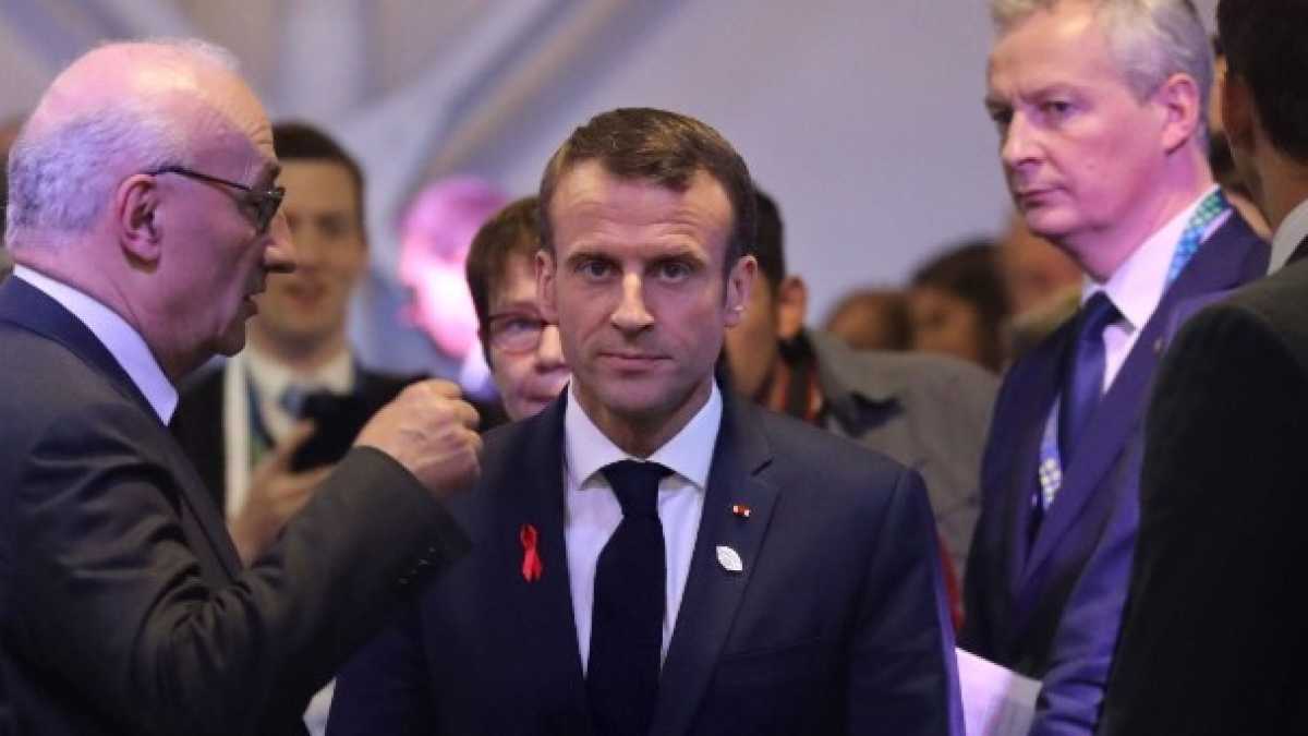 Immagine di La palude gialla di Macron