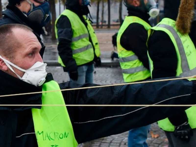 Le proteste dei gilet gialli a Parigi (foto LaPresse)
