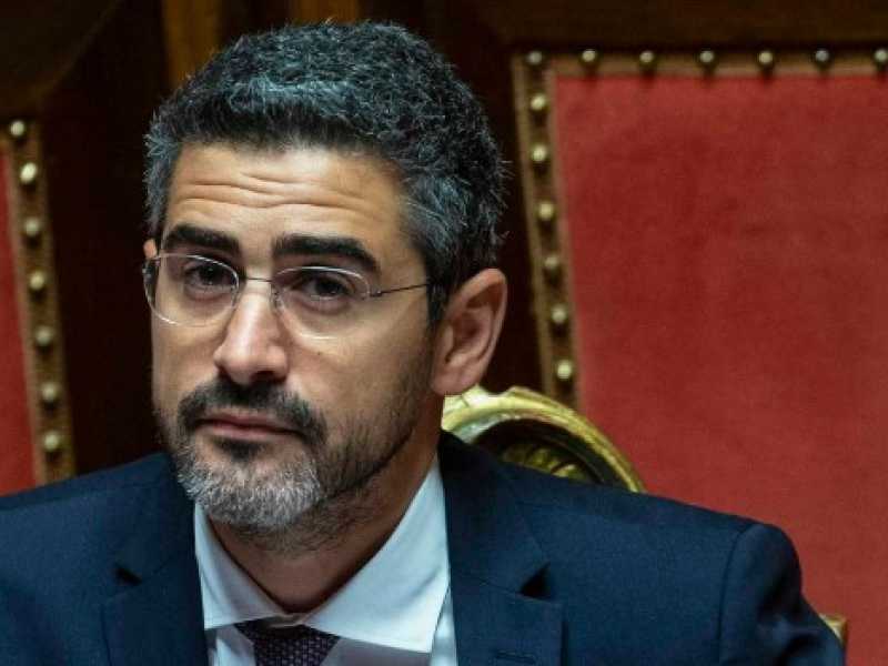 Il ministro dei Rapporti col Parlamento e della Democrazia diretta Riccardo Fraccaro (Foto Imagoeconomica)