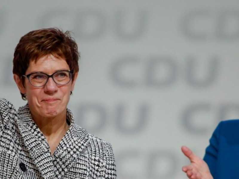 Annegret Kramp-Karrenbauer e Angela Merkel (foto LaPresse)