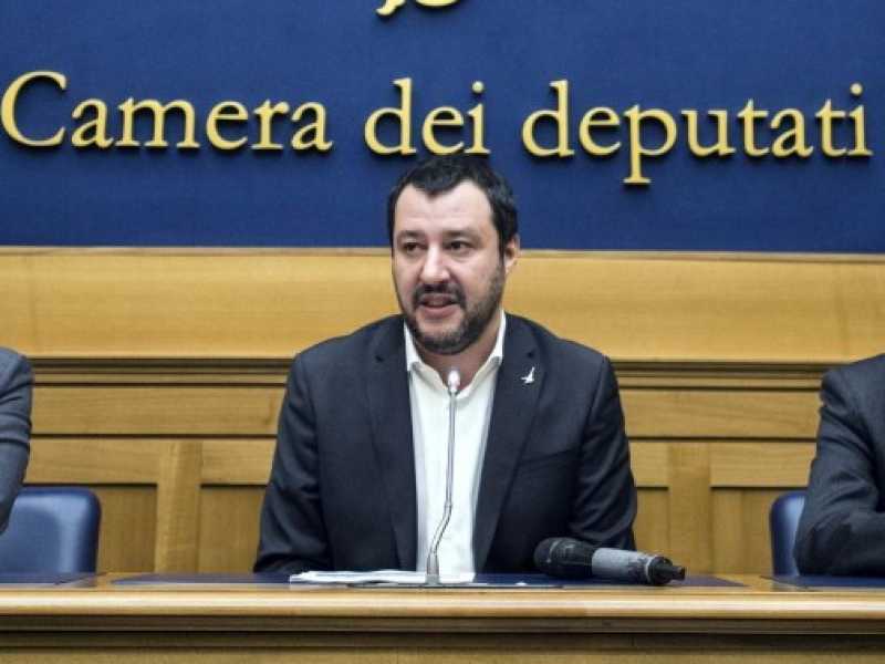 Claudio Borghi, Matteo Salvini, Alberto Bagnai (foto LaPresse)