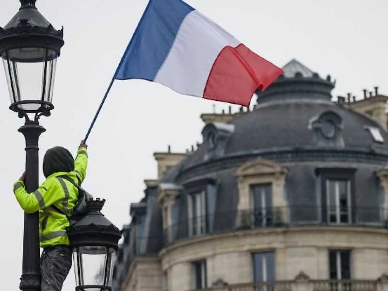 Gilet gialli, quinto sabato di proteste a Parigi (foto LaPresse)