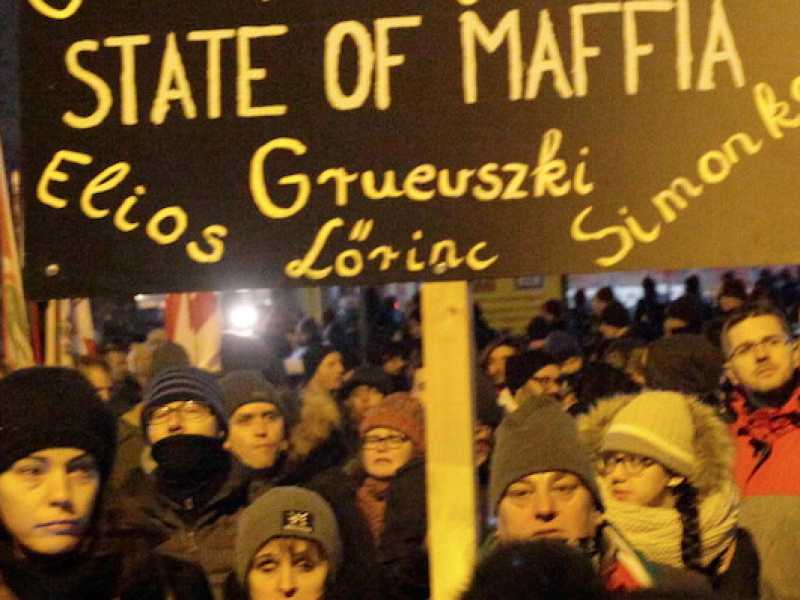 Le proteste dei lavoratori ungheresi (foto LaPresse)