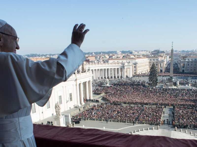Papa Francesco all'Urbi et orbi (LaPresse)