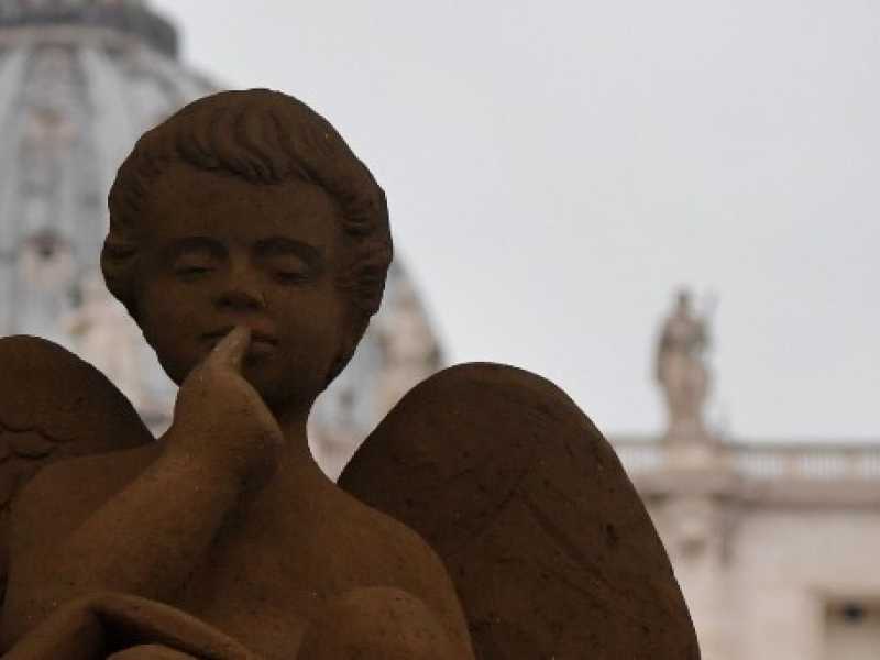 Un particolare della Nativit&agrave; di sabbia in Piazza San Pietro (foto LaPresse)