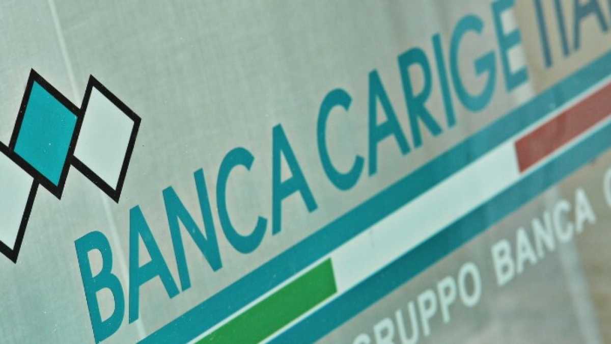 Immagine di Perché la crisi Carige mette alle strette Salvini e Di Maio