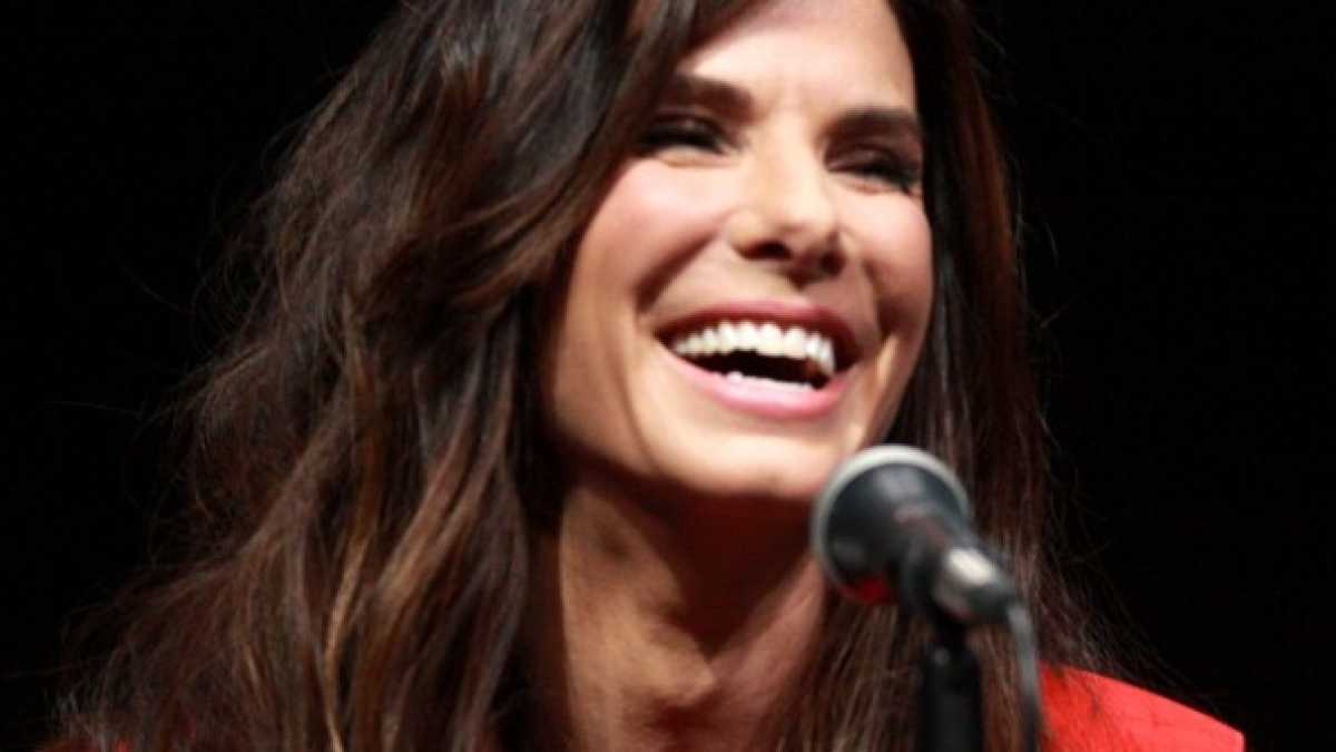 Immagine di Sandra Bullock con baci da Chieti