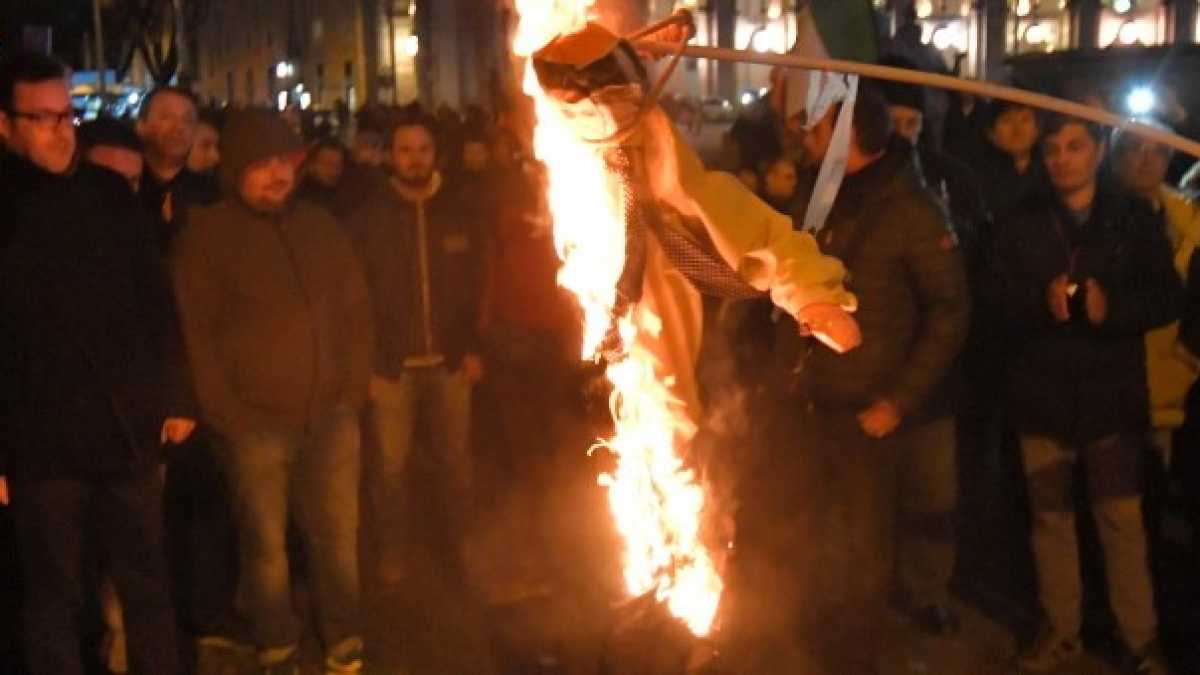 Immagine di La protesta degli Ncc e il tonfo di Wall Street