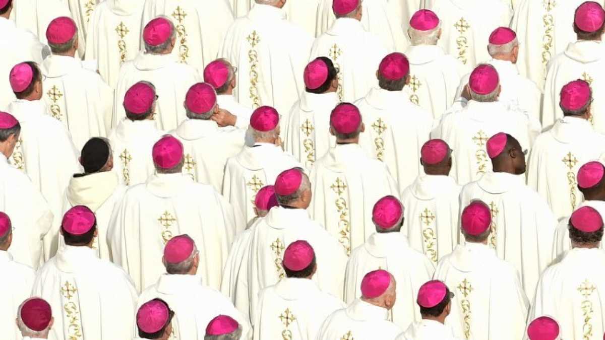 Immagine di Il gran ritorno dei vescovi in politica