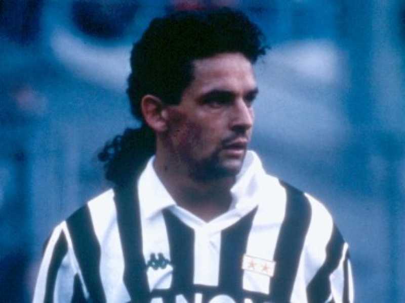 Roberto Baggio con la maglia della Juventus (foto LaPresse)