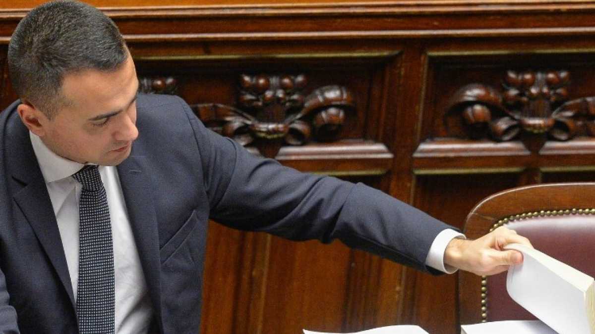 Immagine di Di Maio assicura: “Reddito di cittadinanza solo agli italiani”