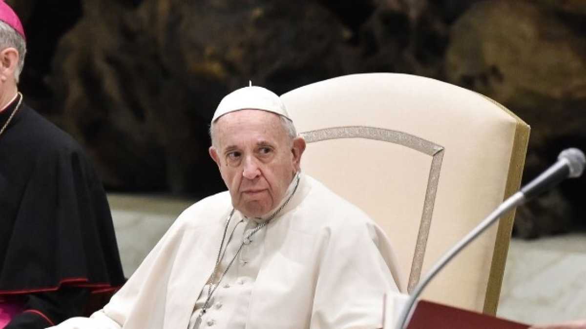Immagine di Lo scappellotto del Papa ai vescovi americani