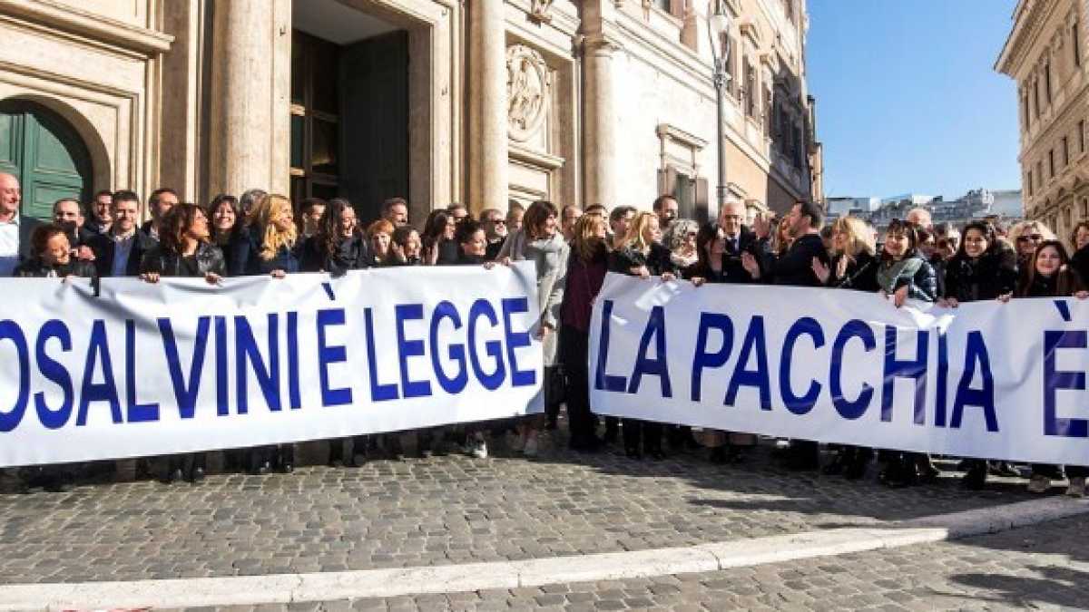 Immagine di Tra i sindaci in trincea contro il decreto Salvini