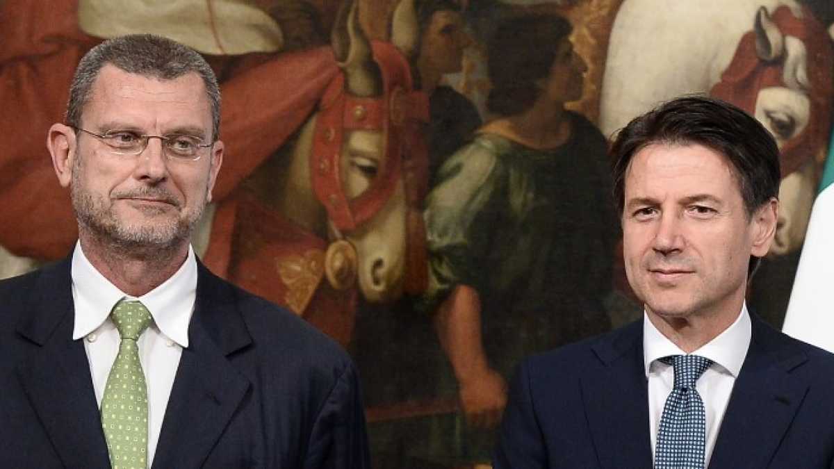 Immagine di Luciano Barra Caracciolo, il sottosegretario che vuole rosicchiare i pilastri dell’Ue