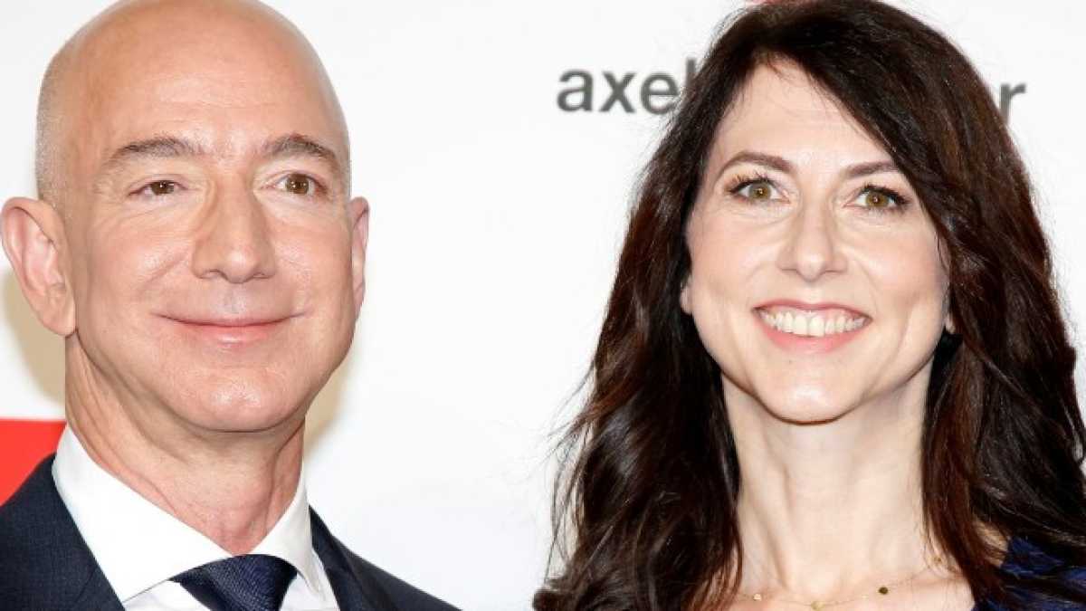 Immagine di Il futuro di Carige e il divorzio di Jeff Bezos