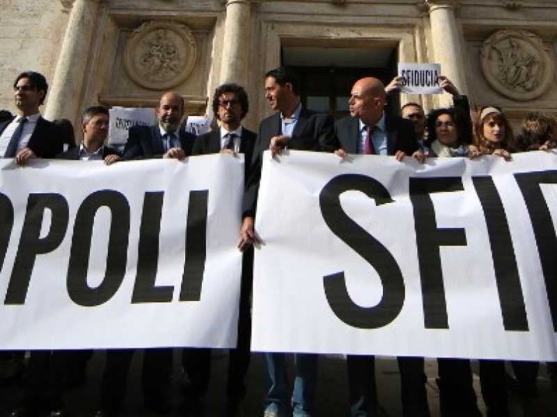 Una vecchia manifestazione del M5s contro le trivelle (2016). Foto LaPresse