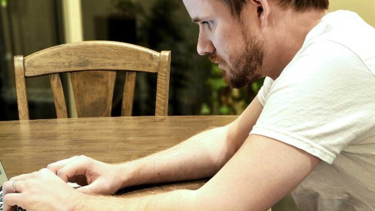 Immagine di La malattia dei giovani adulti americani è non sapere far altro che lavorare