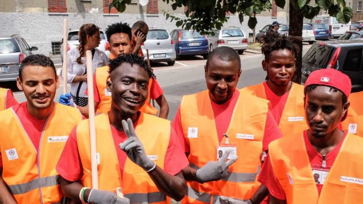 Immagine di Proposta di lavoro oltre i limiti della propaganda sull’immigrazione