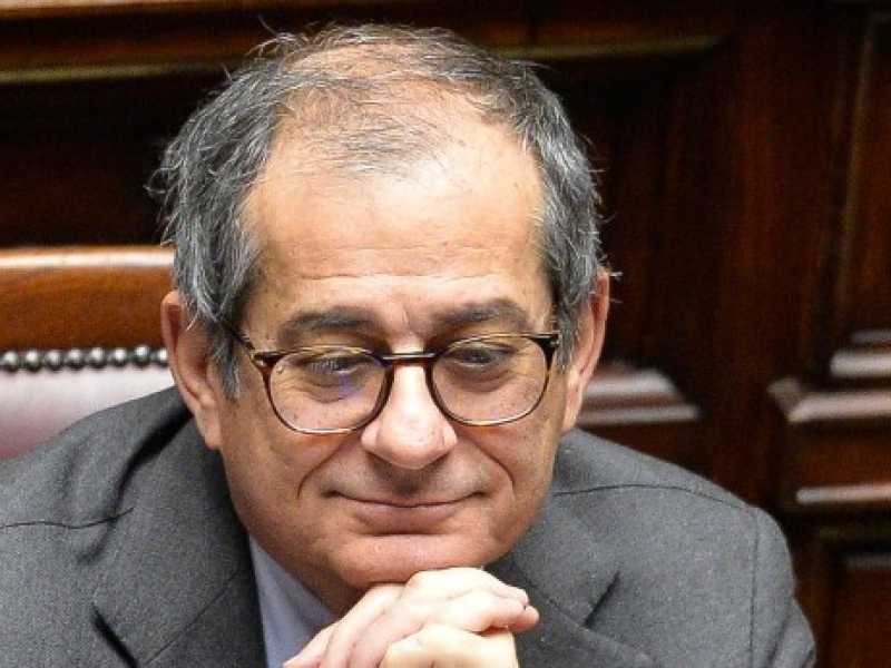 Il ministro dell'Economia Giovanni Tria (Foto Imagoeconomica)