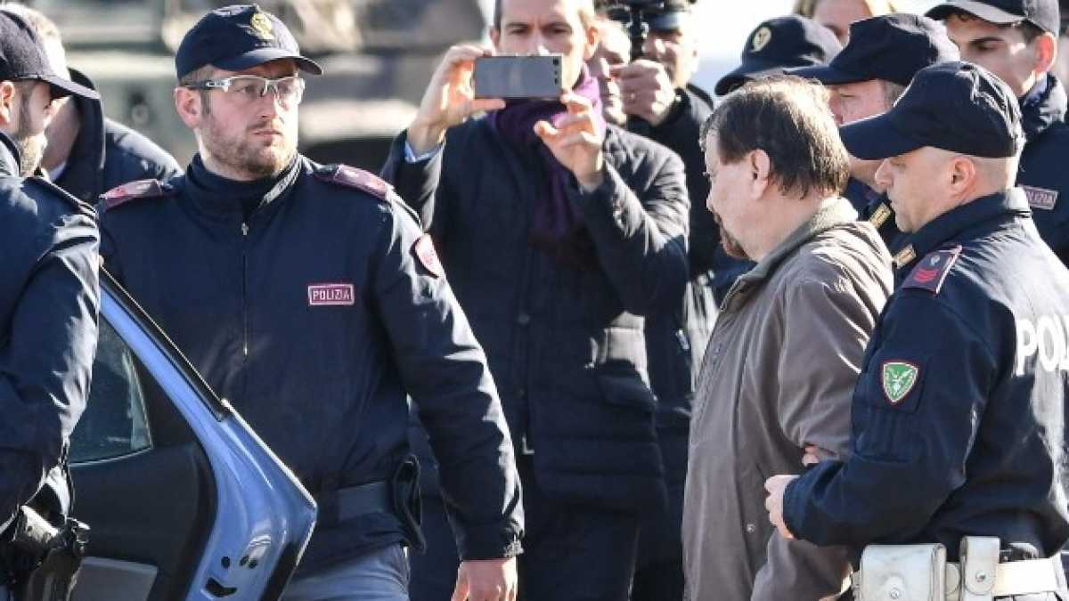 Immagine di Battisti, l’esultanza e il rancore. L’occasione persa di un’Italia malata di propaganda