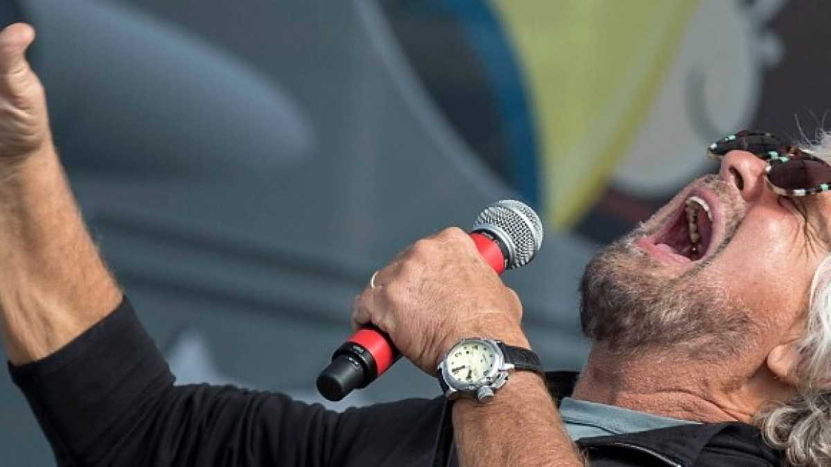 Immagine di Viva Grillo che sputtana Grillo