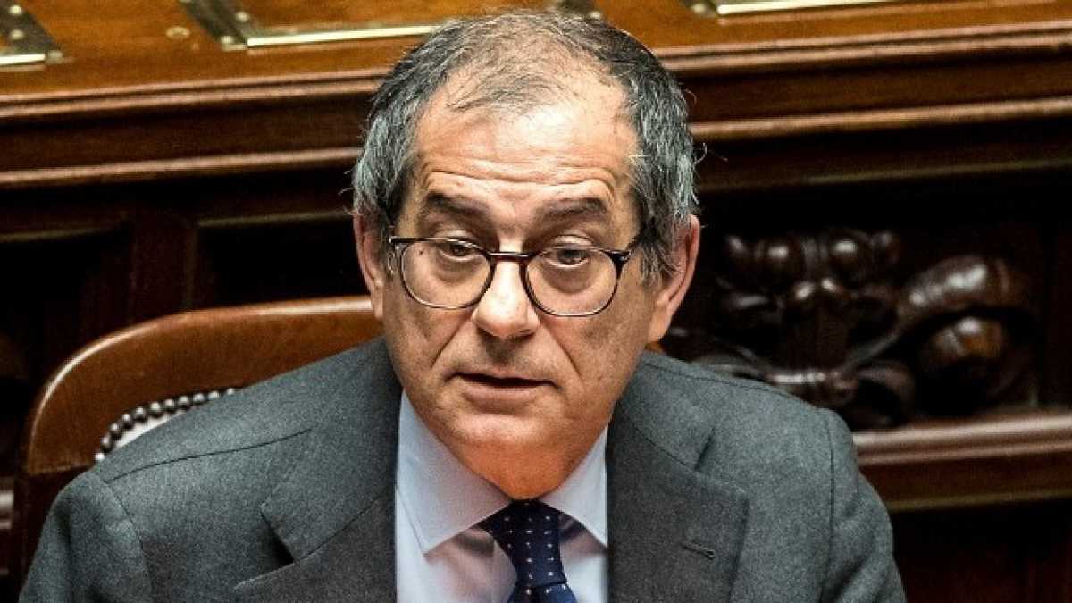 Immagine di Un fake Tria sui conti